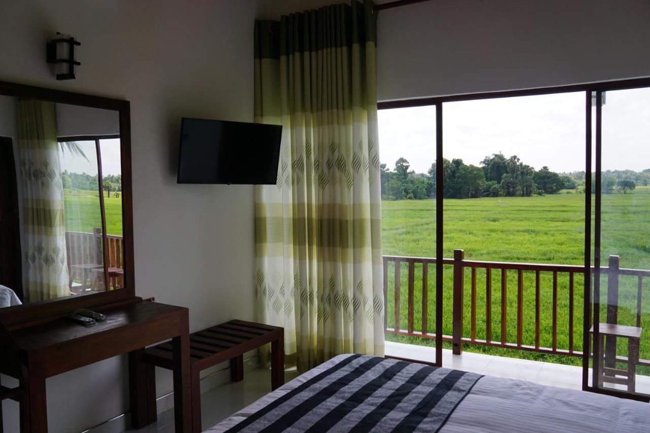 Sunshine Tourist Rest Hotel อนุราธปุระ ภายนอก รูปภาพ